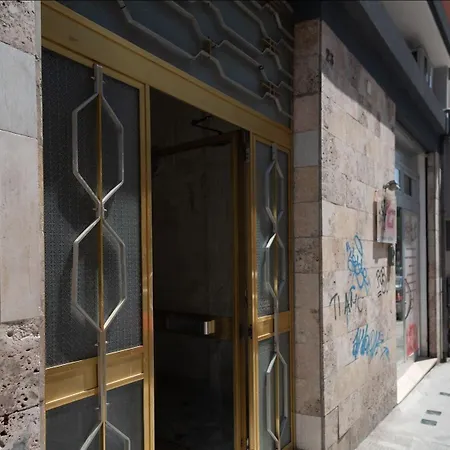 Casa Viviana - Policlinico 3* Bari