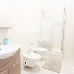 Casa Viviana - Policlinico 3*