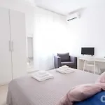 Affittacamere Casa Viviana - Policlinico