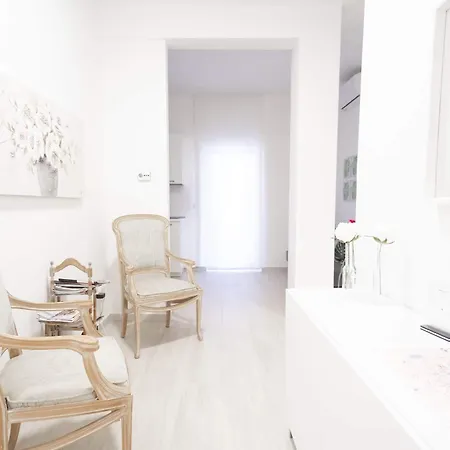 Casa Viviana - Policlinico 3* Bari
