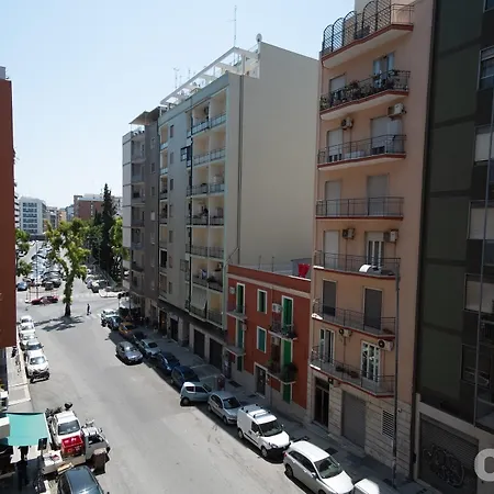 Casa Viviana - Policlinico 3* בארי