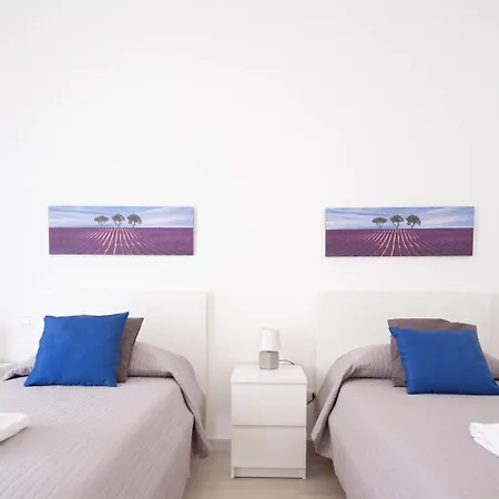 Casa Viviana - Policlinico 3*